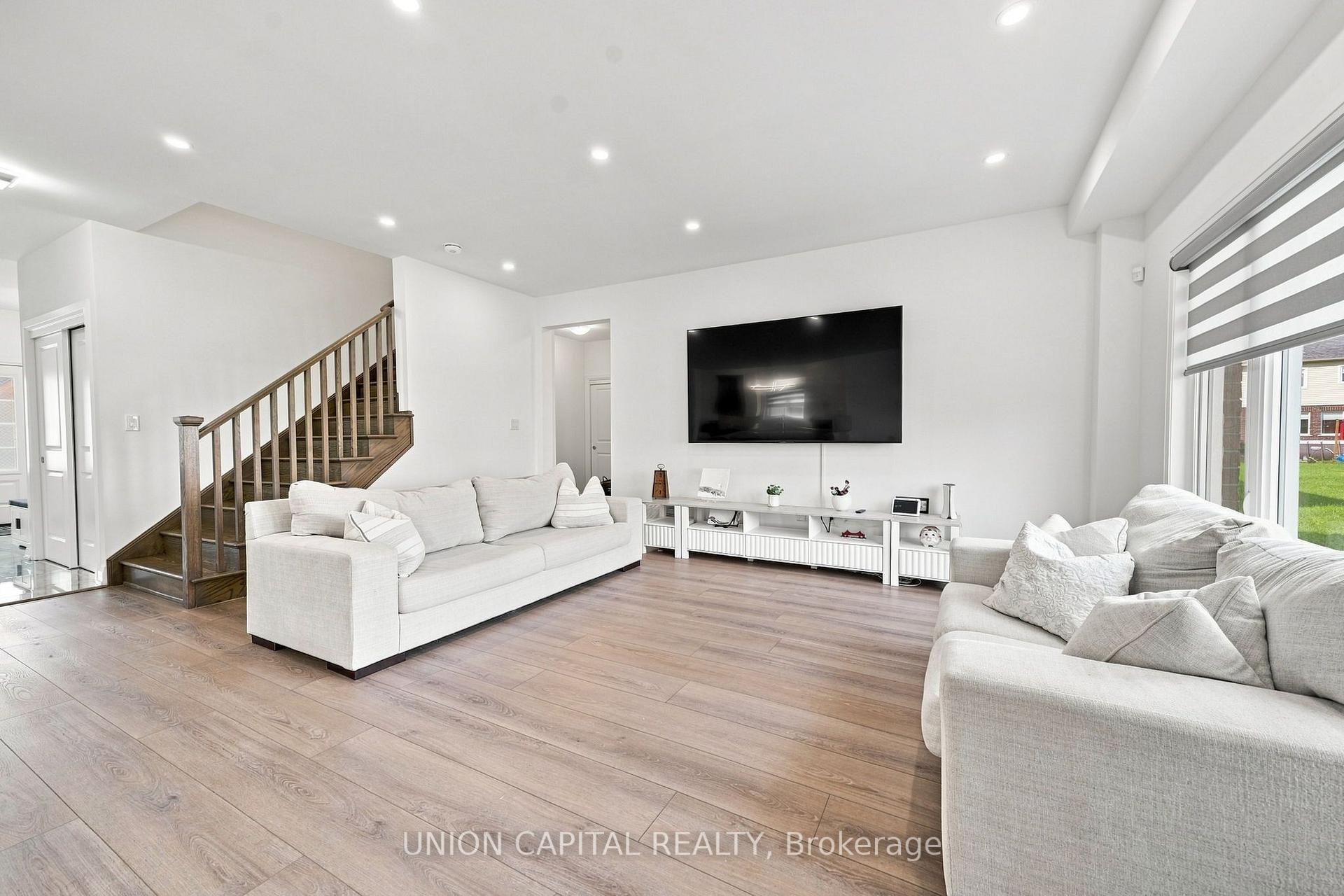 Photo 22 of 9352 Emerald Avenue, Niagara Falls, Lyons Creek — HOMEH