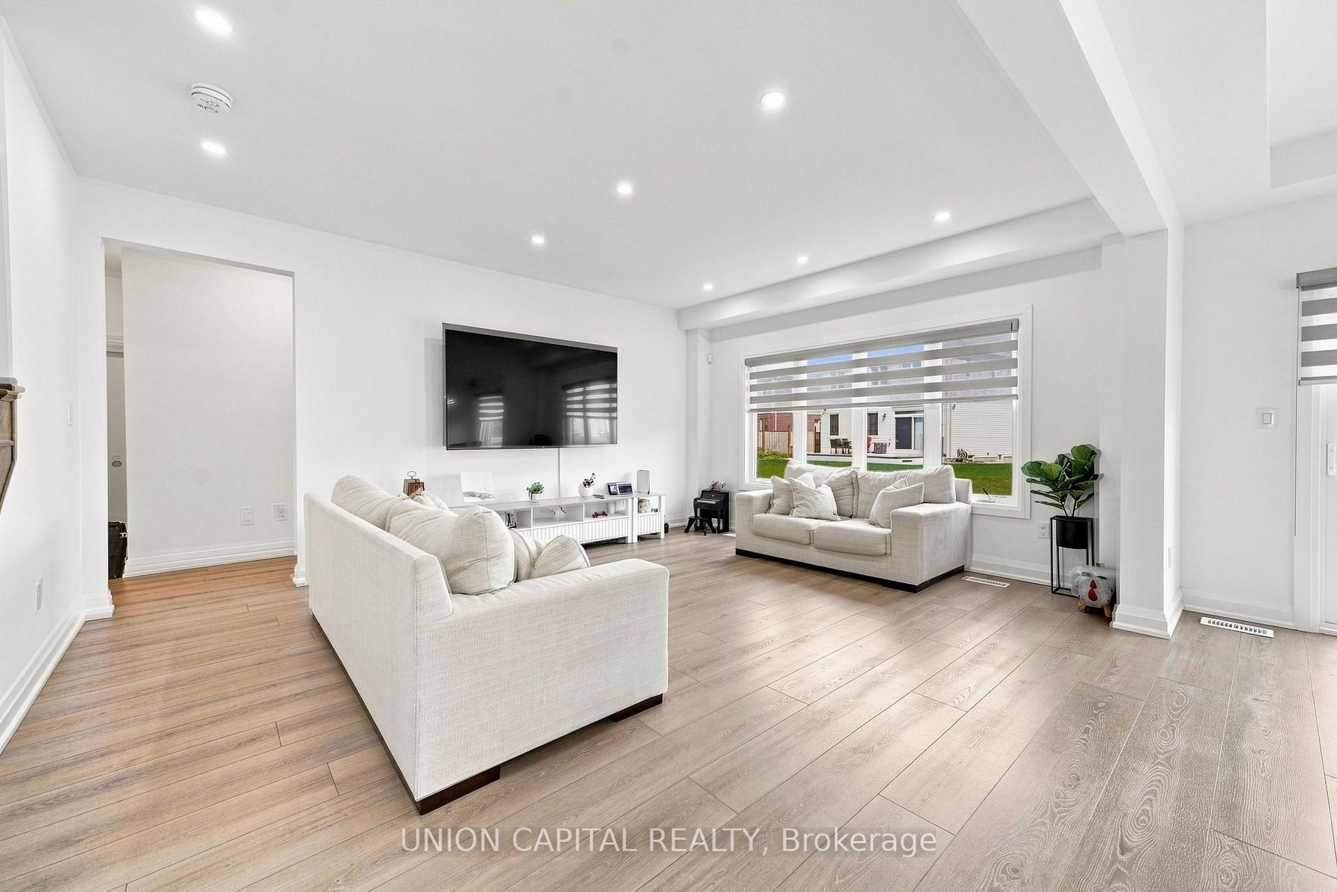 Photo 23 of 9352 Emerald Avenue, Niagara Falls, Lyons Creek — HOMEH