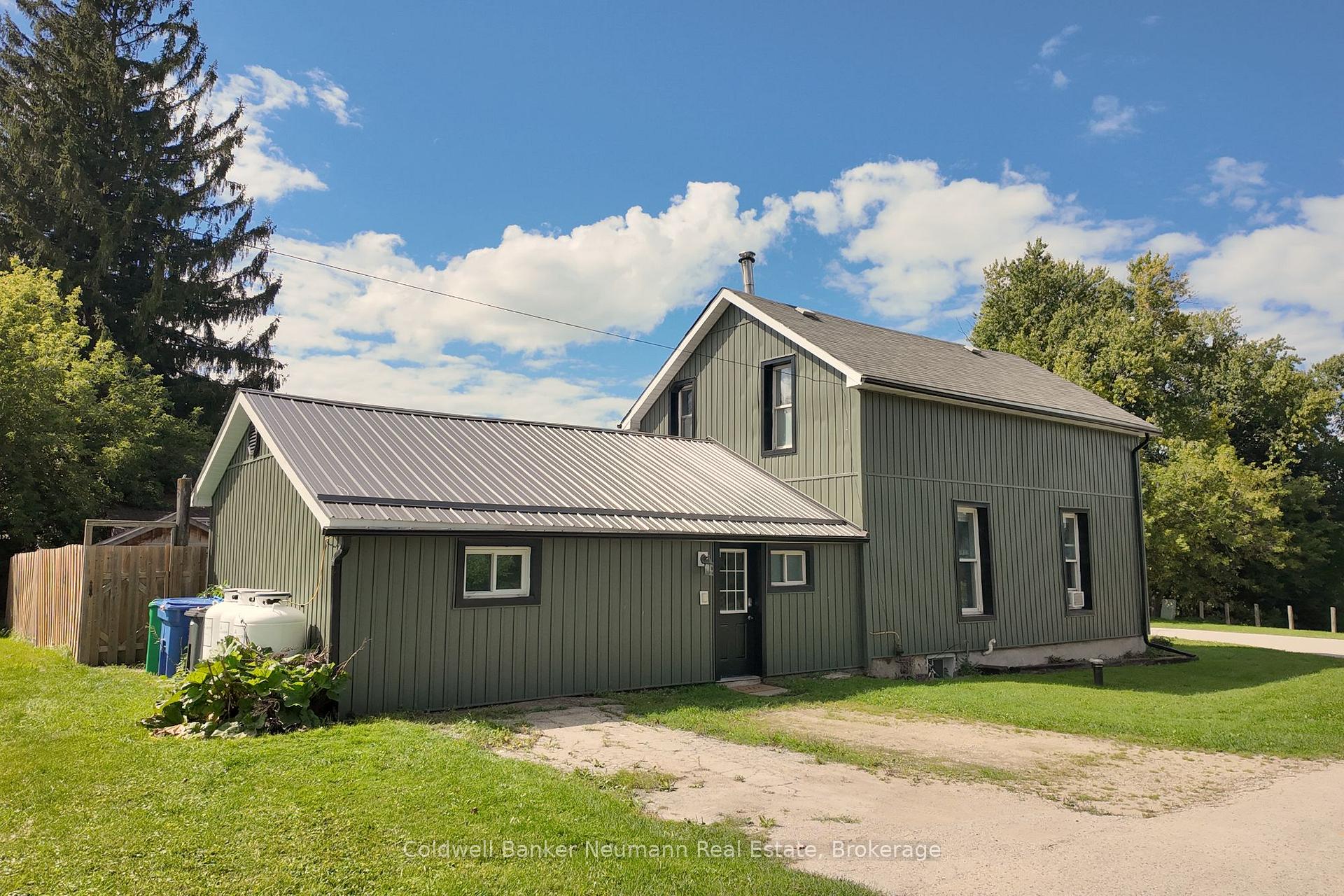 Photo 3 of 2056 Mill Street E, Howick — HOMEH