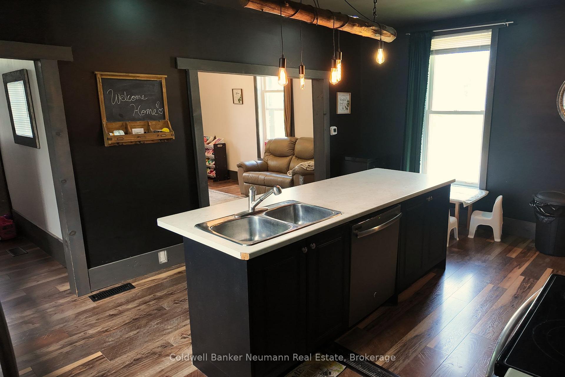 Photo 9 of 2056 Mill Street E, Howick — HOMEH