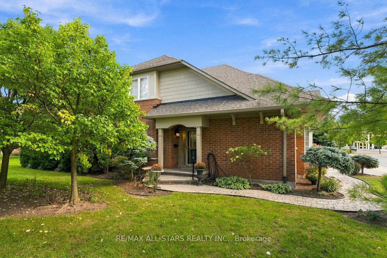 Photo 2 of 111 Lakeside Vista Way, Markham, Greensborough — HOMEH