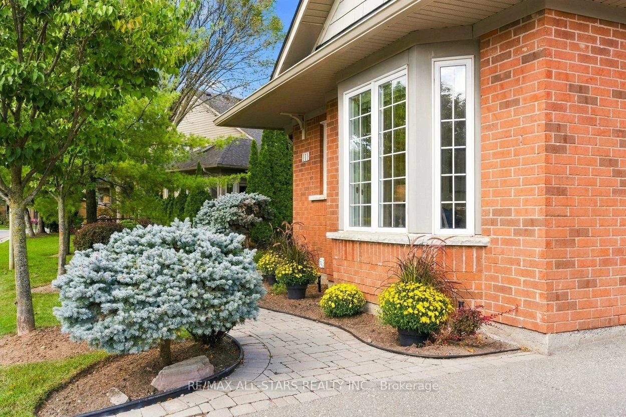 Photo 12 of 111 Lakeside Vista Way, Markham, Greensborough — HOMEH