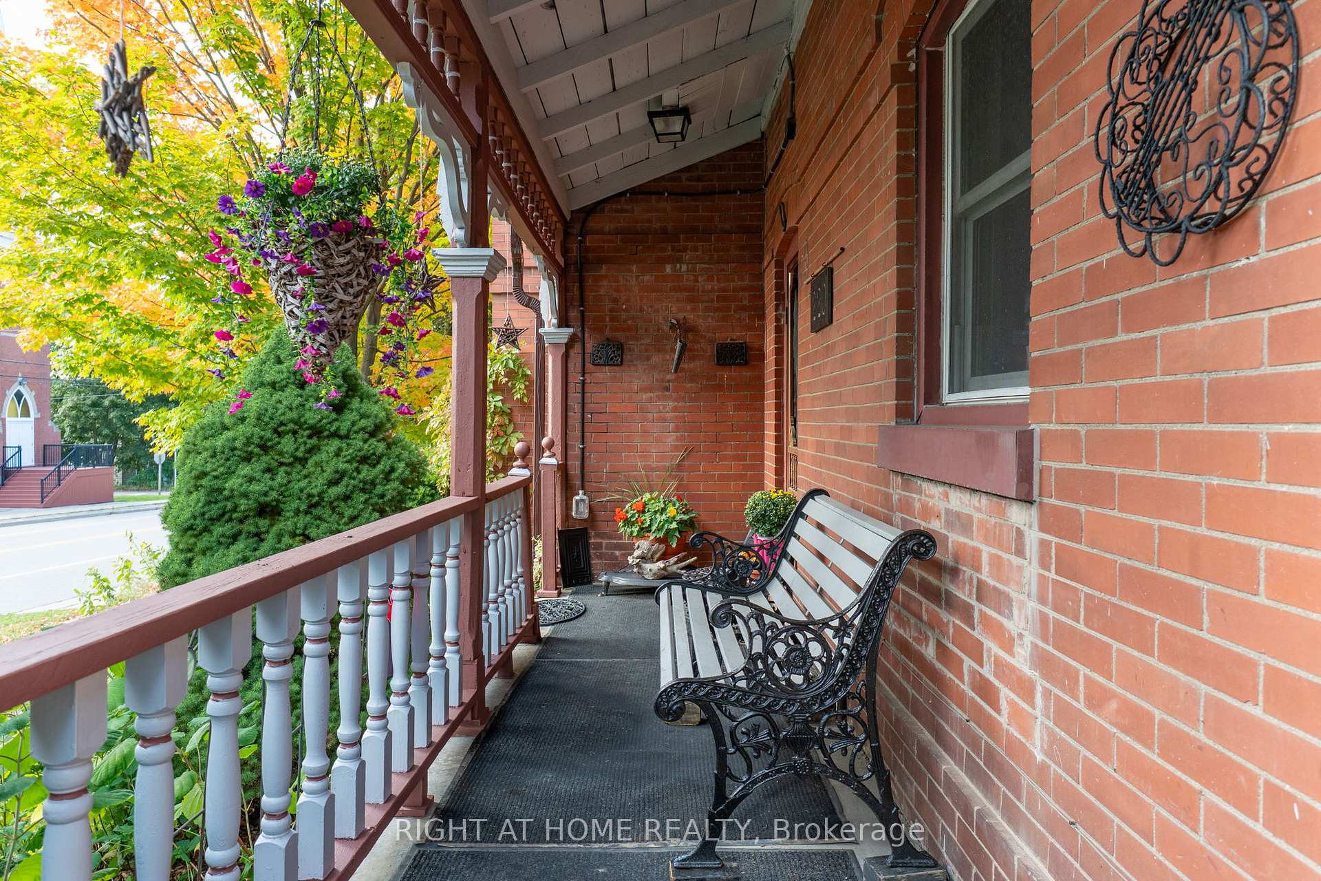 Photo 3 of 220 Barrie Street, Essa, Thornton — HOMEH