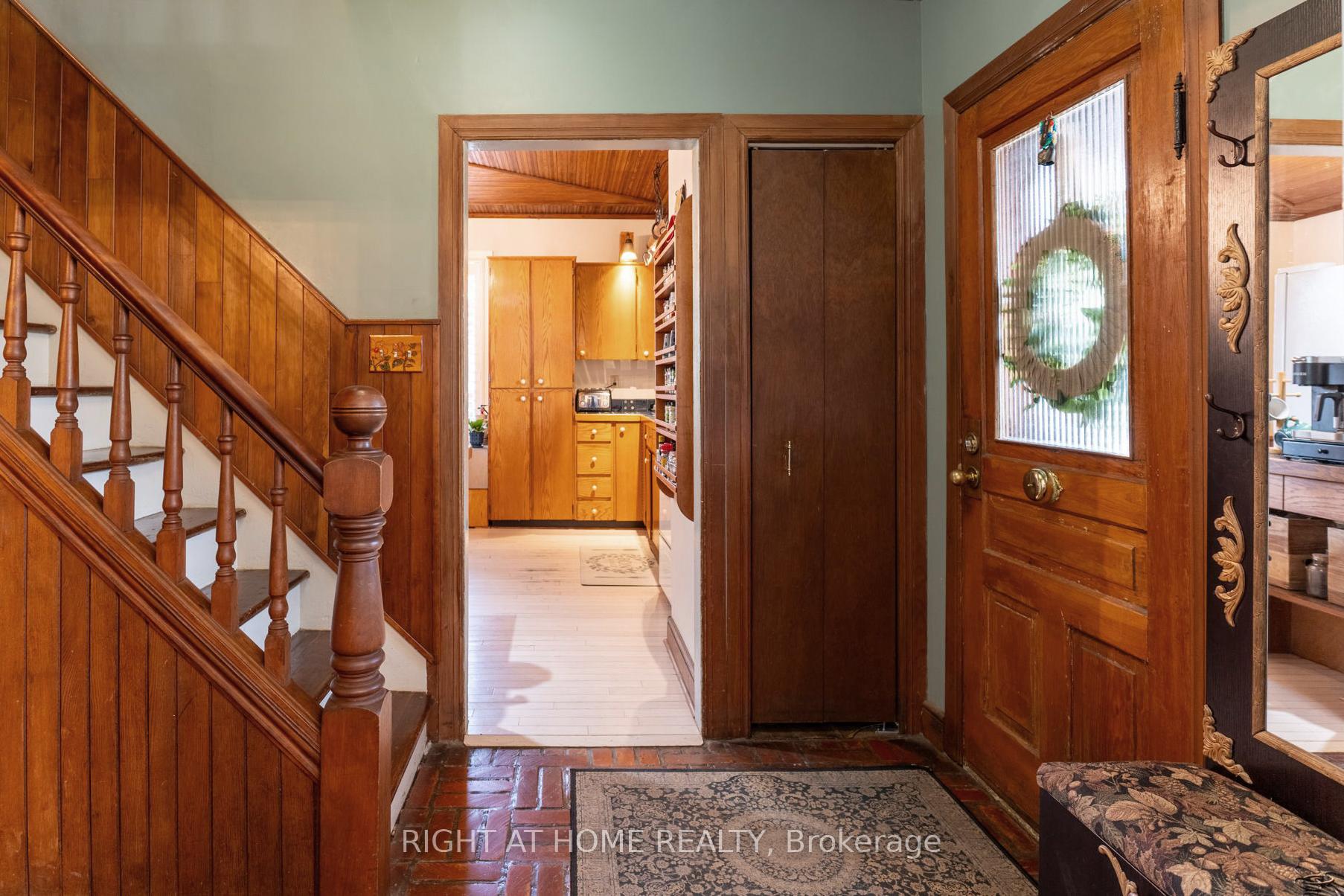 Photo 4 of 220 Barrie Street, Essa, Thornton — HOMEH