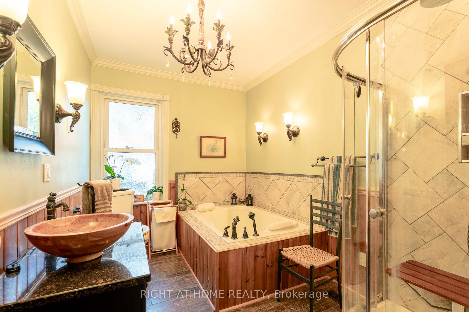 Photo 12 of 220 Barrie Street, Essa, Thornton — HOMEH