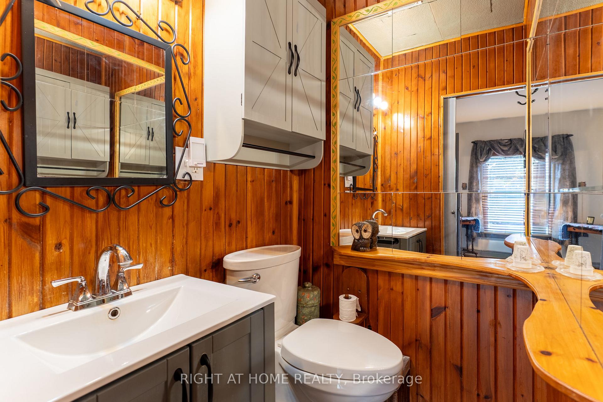 Photo 16 of 220 Barrie Street, Essa, Thornton — HOMEH