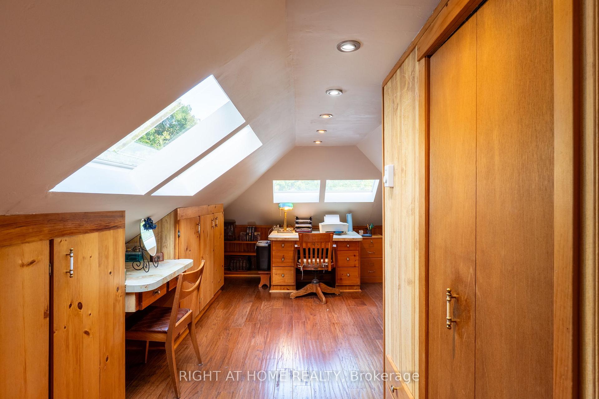 Photo 17 of 220 Barrie Street, Essa, Thornton — HOMEH