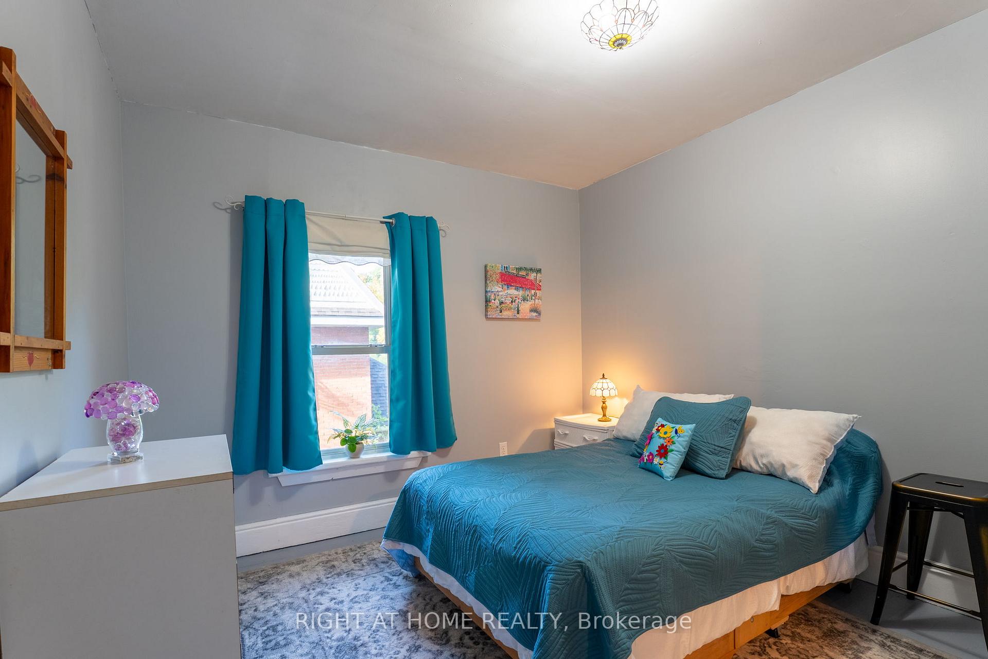 Photo 18 of 220 Barrie Street, Essa, Thornton — HOMEH
