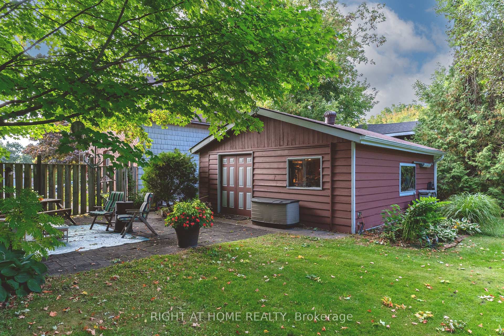 Photo 23 of 220 Barrie Street, Essa, Thornton — HOMEH