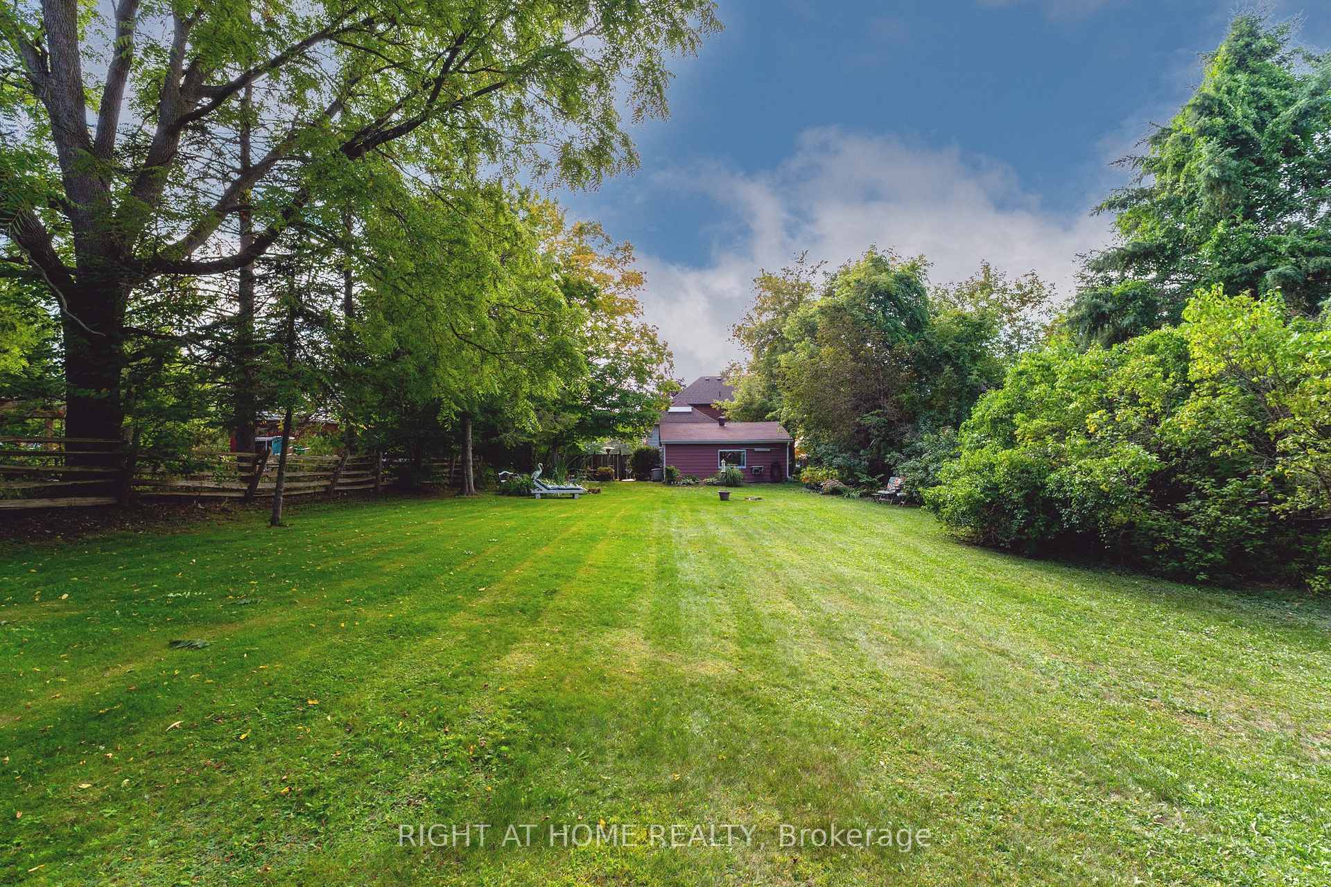 Photo 24 of 220 Barrie Street, Essa, Thornton — HOMEH