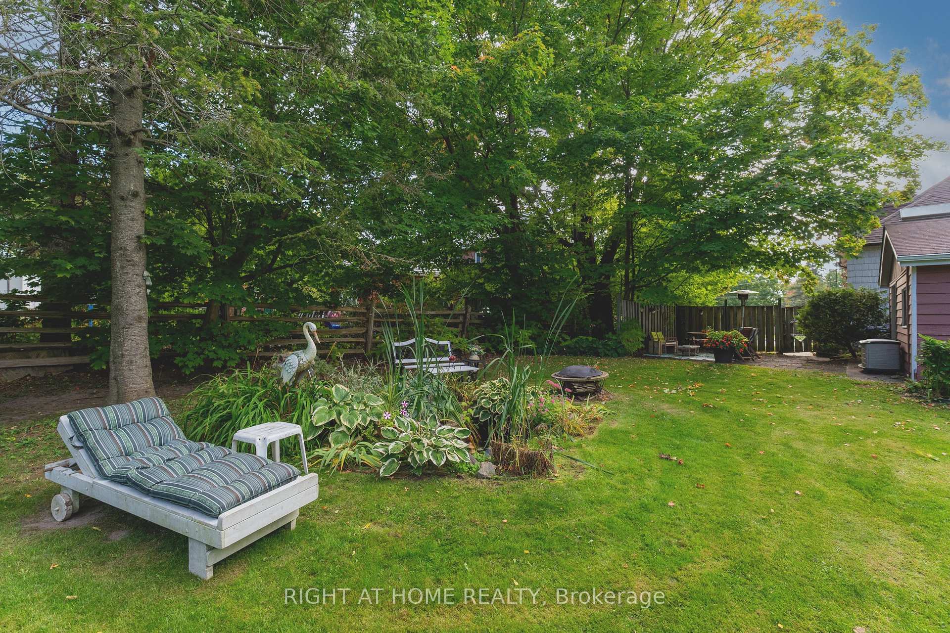Photo 25 of 220 Barrie Street, Essa, Thornton — HOMEH