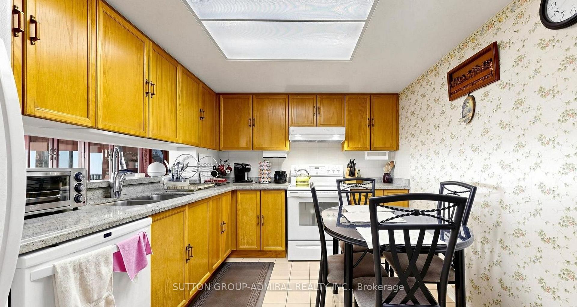 Photo 7 of Unit 818, 2 Raymerville Drive, Markham, Raymerville — HOMEH