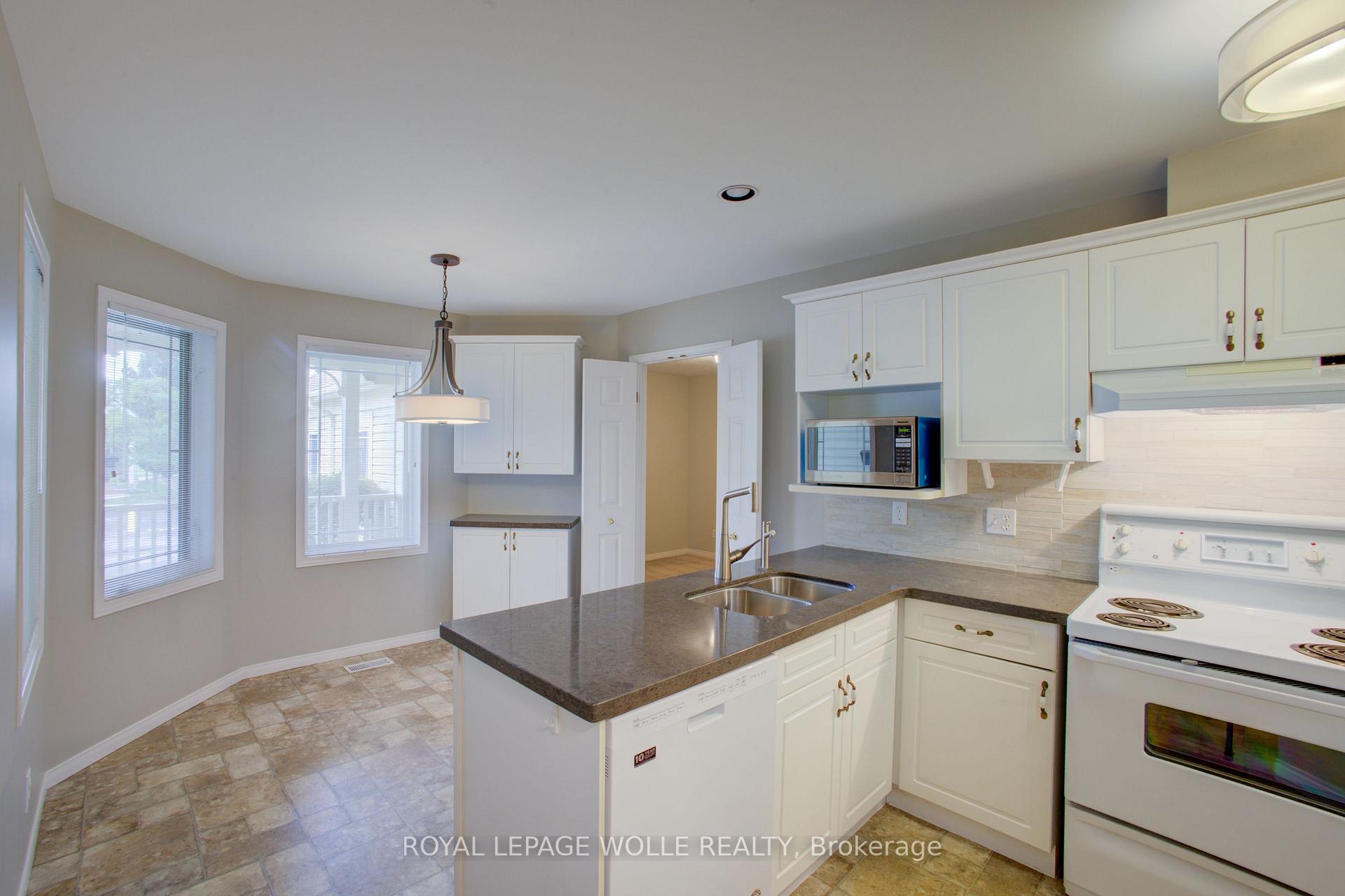 Photo 6 of Unit 6, 50 Midland Drive, Kitchener, Stanley Park — HOMEH