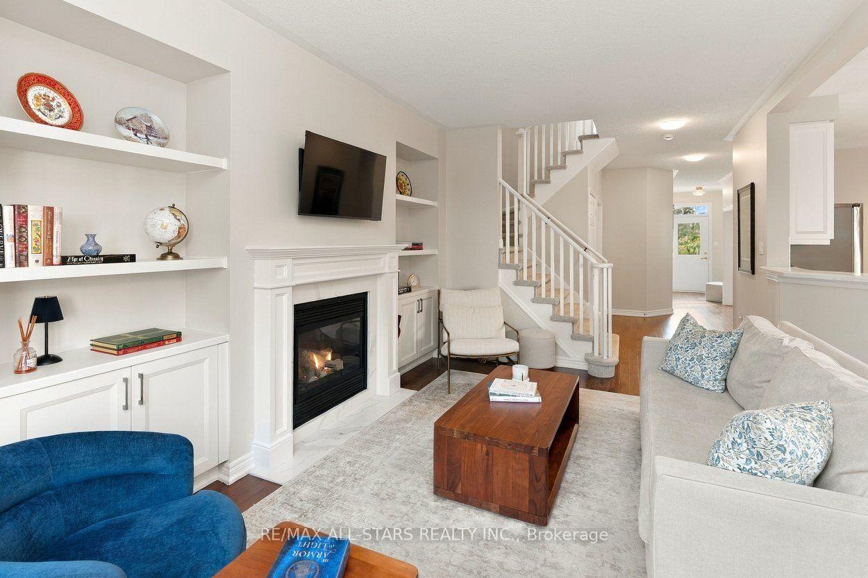 Photo 17 of 39 Louisbourg Way, Markham, Greensborough — HOMEH