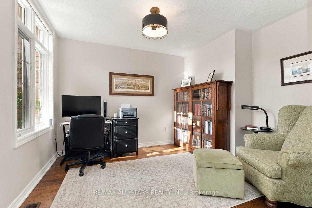 Photo 50 of 39 Louisbourg Way, Markham, Greensborough — HOMEH