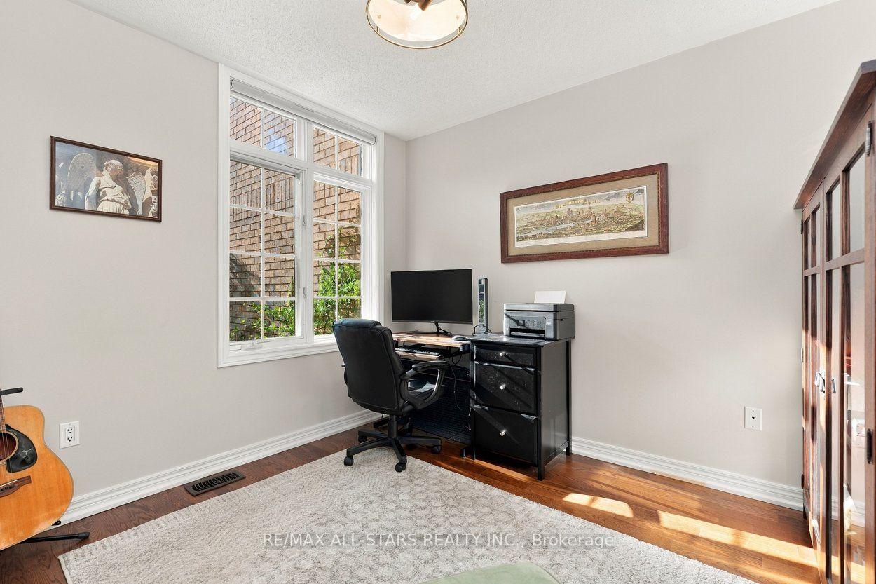 Photo 52 of 39 Louisbourg Way, Markham, Greensborough — HOMEH