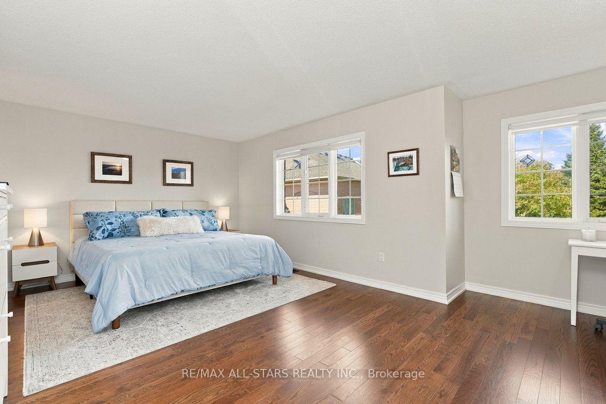 Photo 59 of 39 Louisbourg Way, Markham, Greensborough — HOMEH