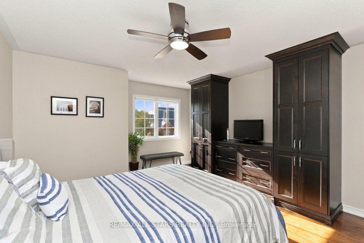 Photo 84 of 39 Louisbourg Way, Markham, Greensborough — HOMEH