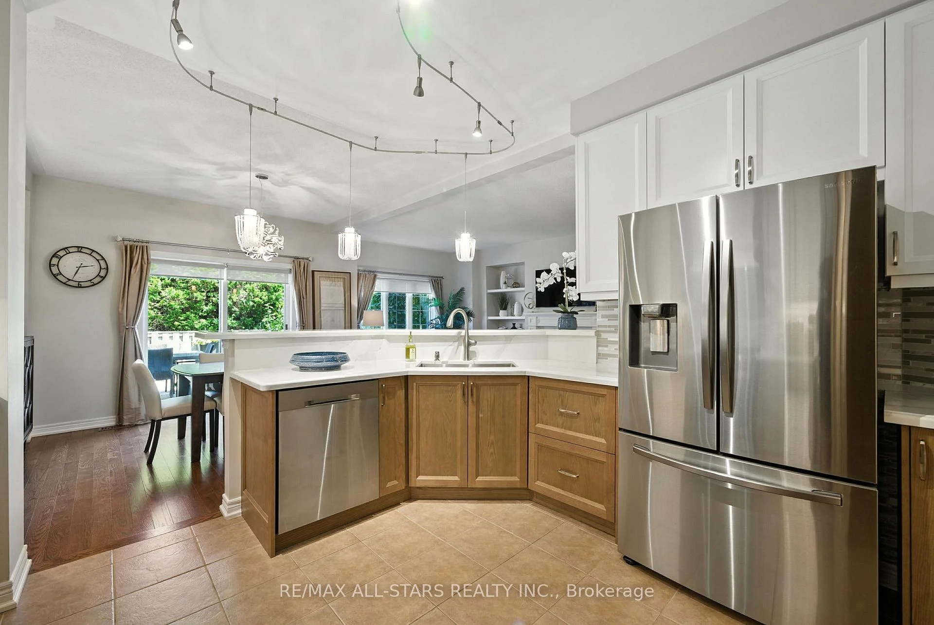 Photo 25 of 39 Louisbourg Way, Markham, Greensborough — HOMEH