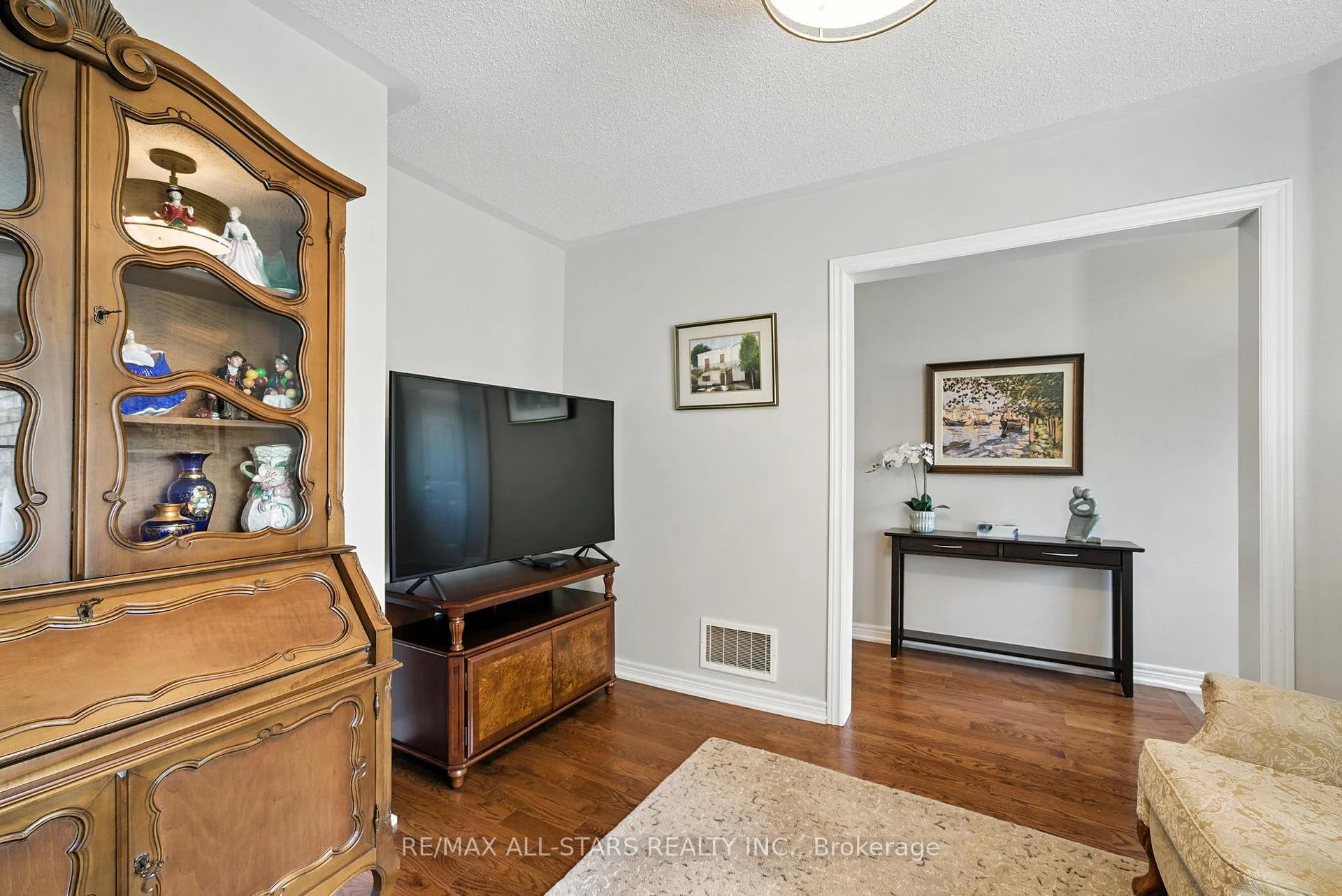 Photo 38 of 39 Louisbourg Way, Markham, Greensborough — HOMEH