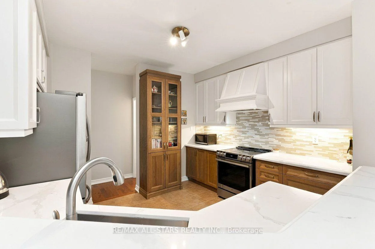 Photo 39 of 39 Louisbourg Way, Markham, Greensborough — HOMEH