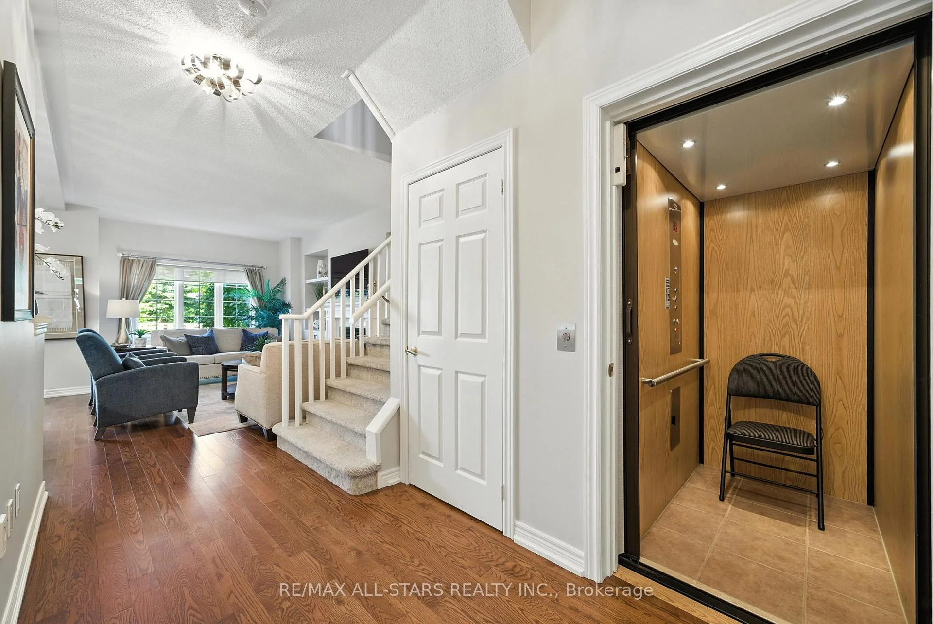 Photo 44 of 39 Louisbourg Way, Markham, Greensborough — HOMEH