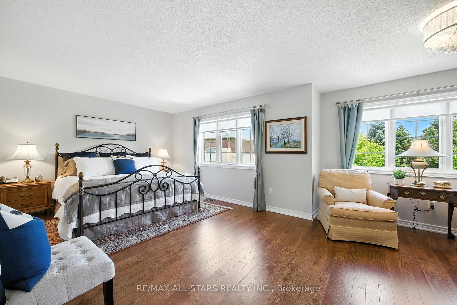 Photo 47 of 39 Louisbourg Way, Markham, Greensborough — HOMEH
