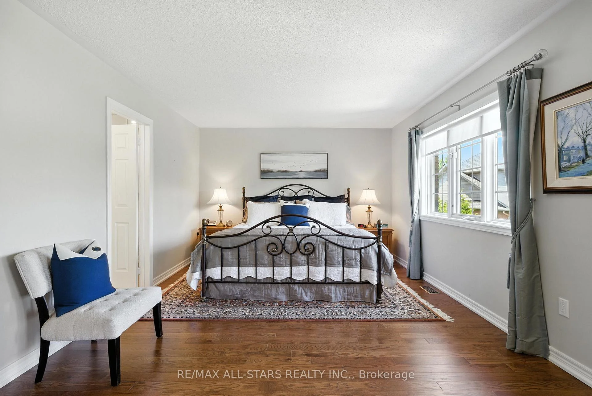 Photo 51 of 39 Louisbourg Way, Markham, Greensborough — HOMEH
