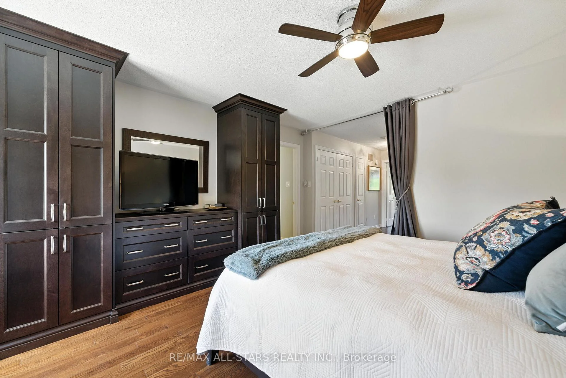 Photo 63 of 39 Louisbourg Way, Markham, Greensborough — HOMEH