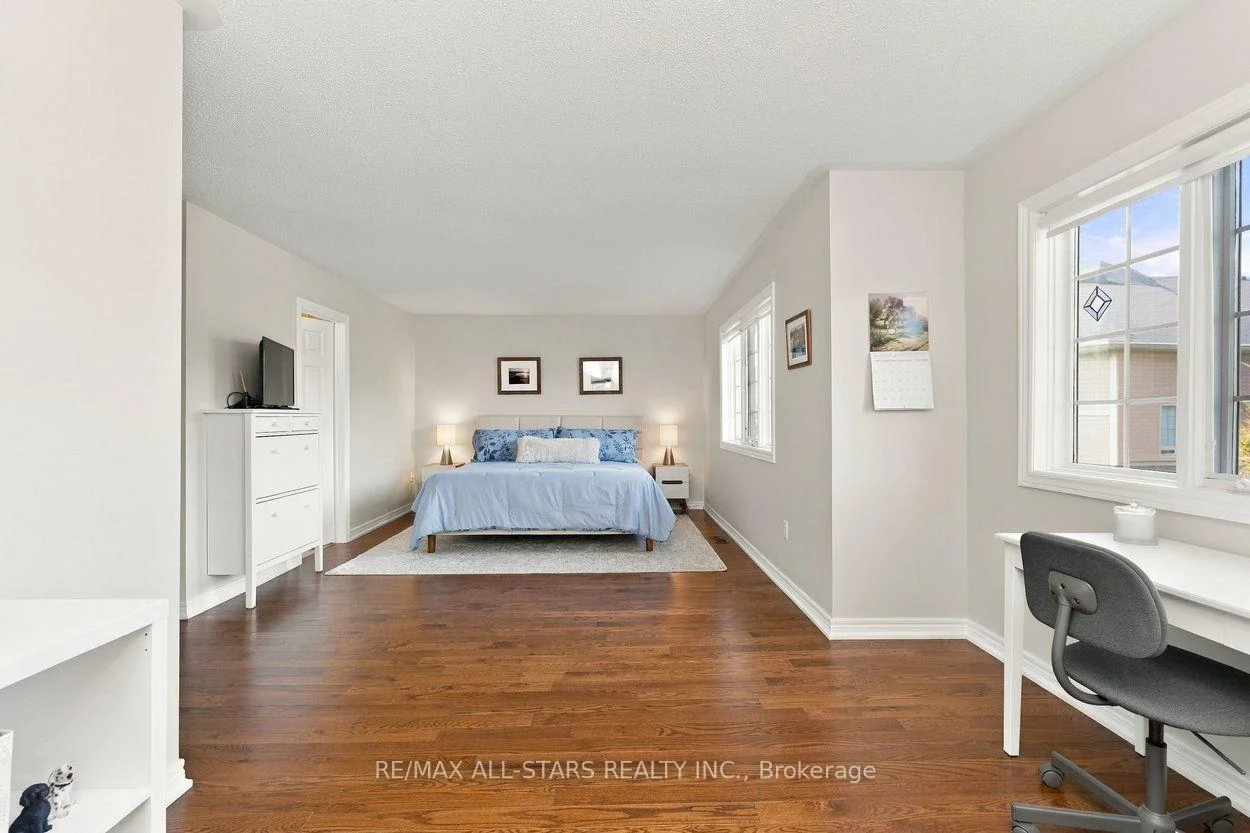 Photo 64 of 39 Louisbourg Way, Markham, Greensborough — HOMEH