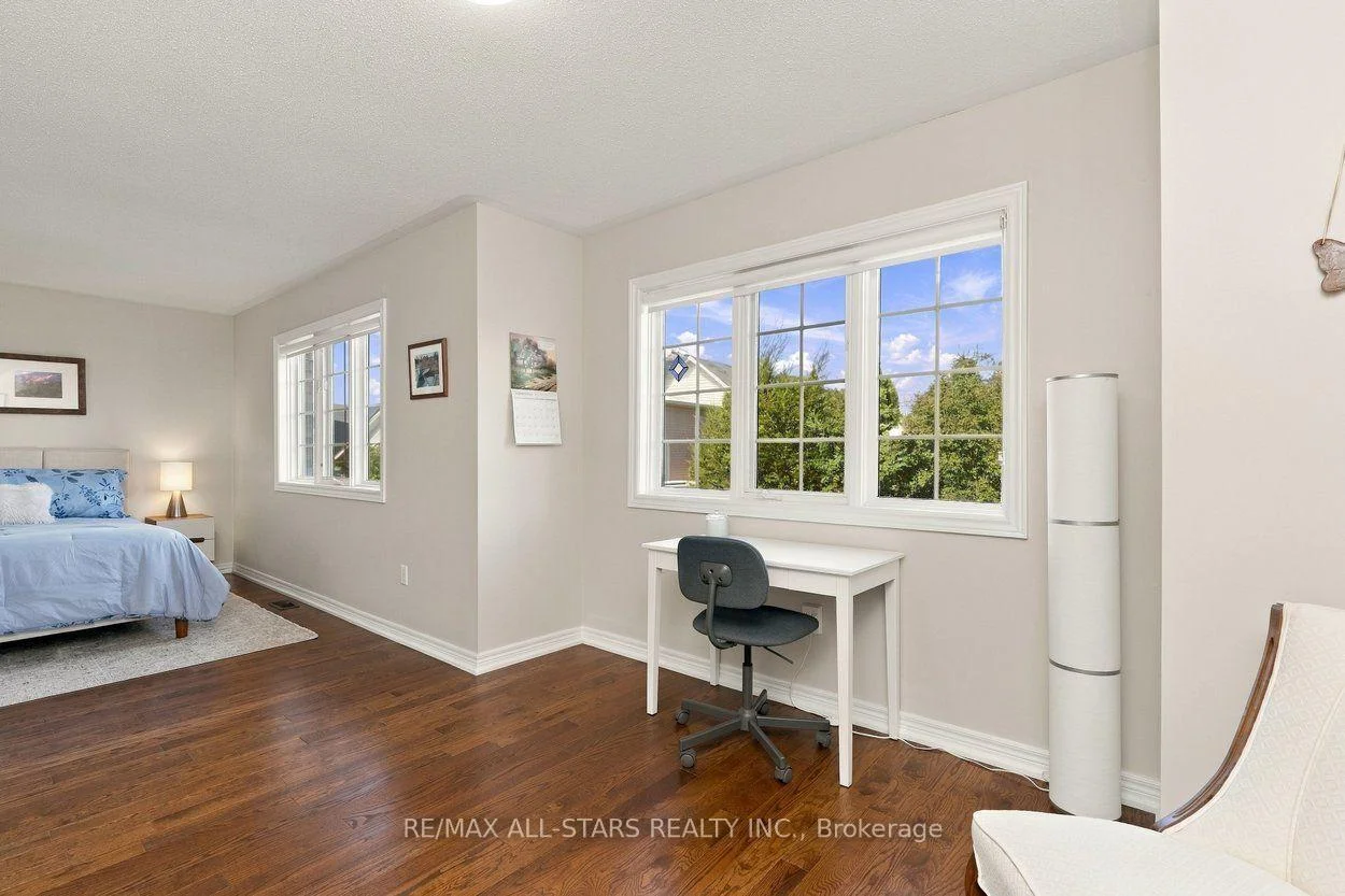 Photo 65 of 39 Louisbourg Way, Markham, Greensborough — HOMEH