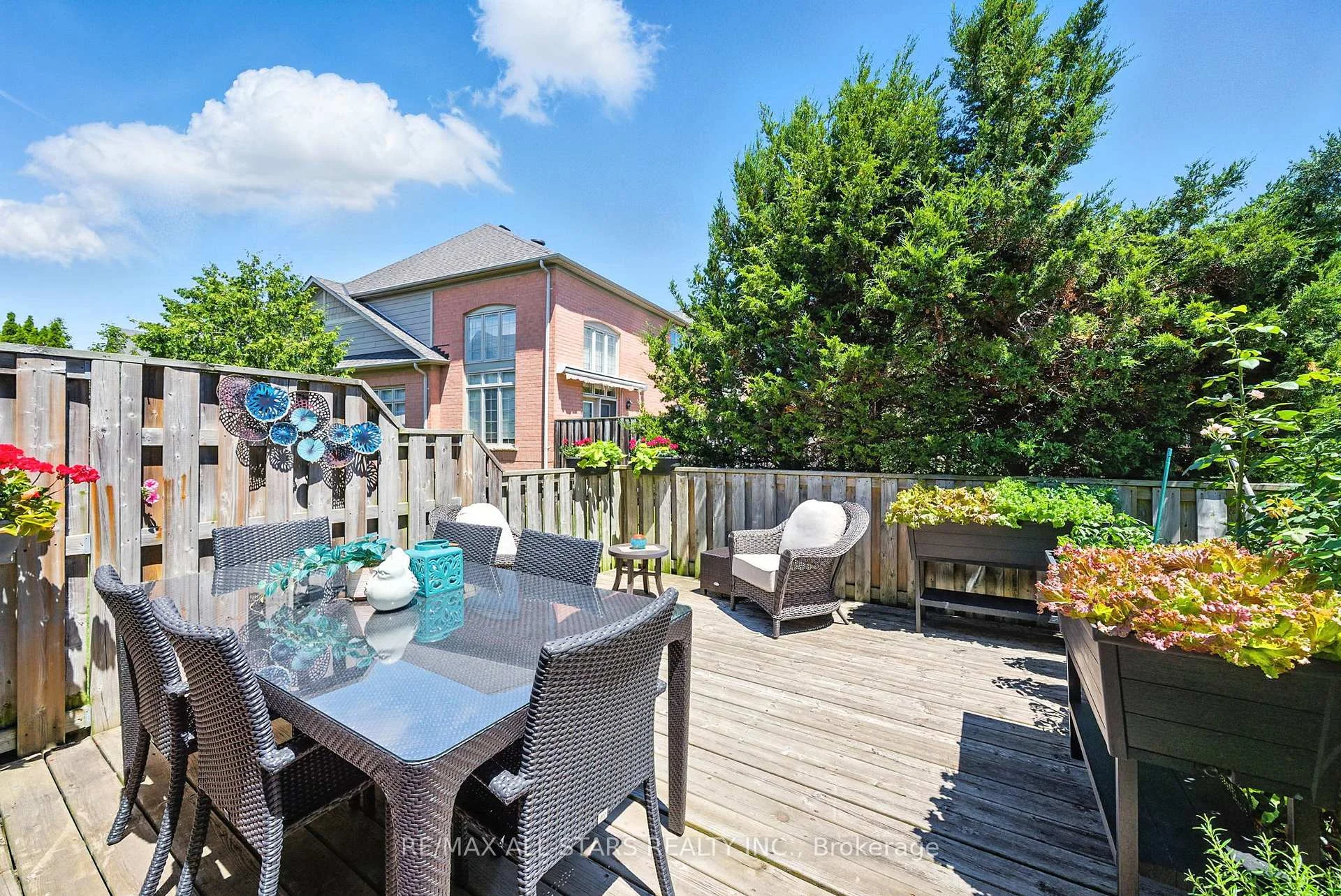Photo 93 of 39 Louisbourg Way, Markham, Greensborough — HOMEH
