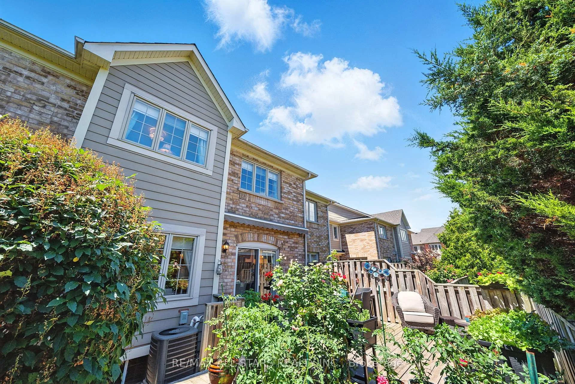 Photo 95 of 39 Louisbourg Way, Markham, Greensborough — HOMEH
