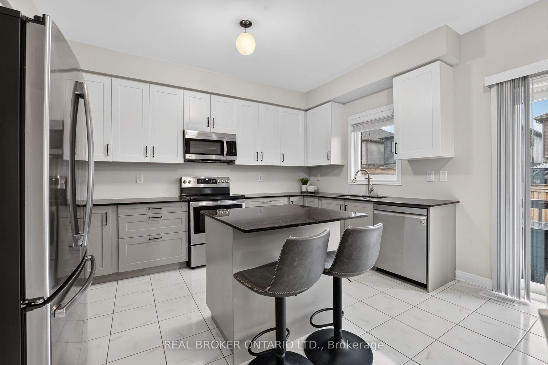 Photo 4 of 205 Shoreview Drive, Welland, Hwy 406/Welland — HOMEH