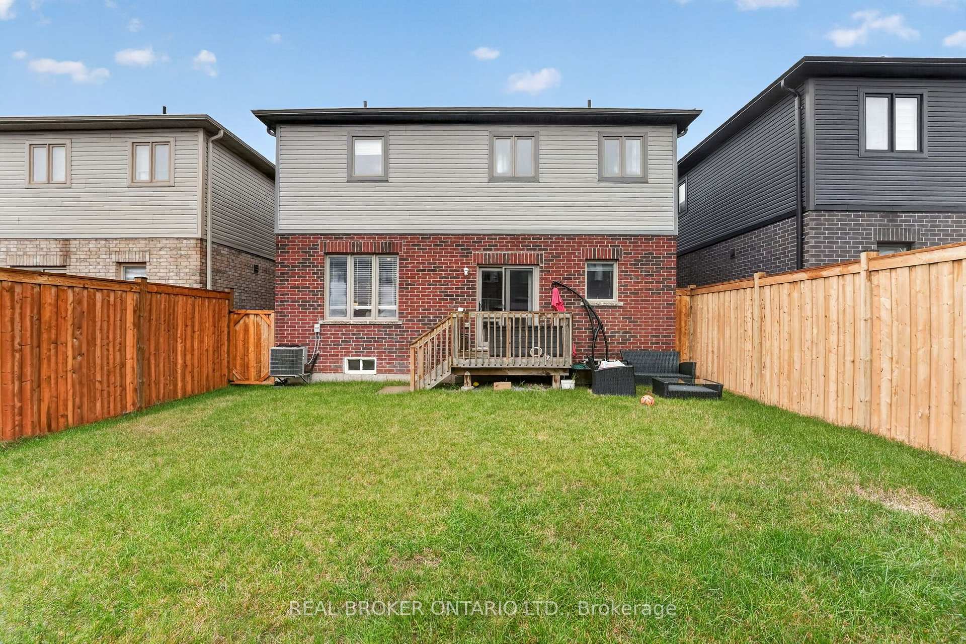 Photo 46 of 205 Shoreview Drive, Welland, Hwy 406/Welland — HOMEH