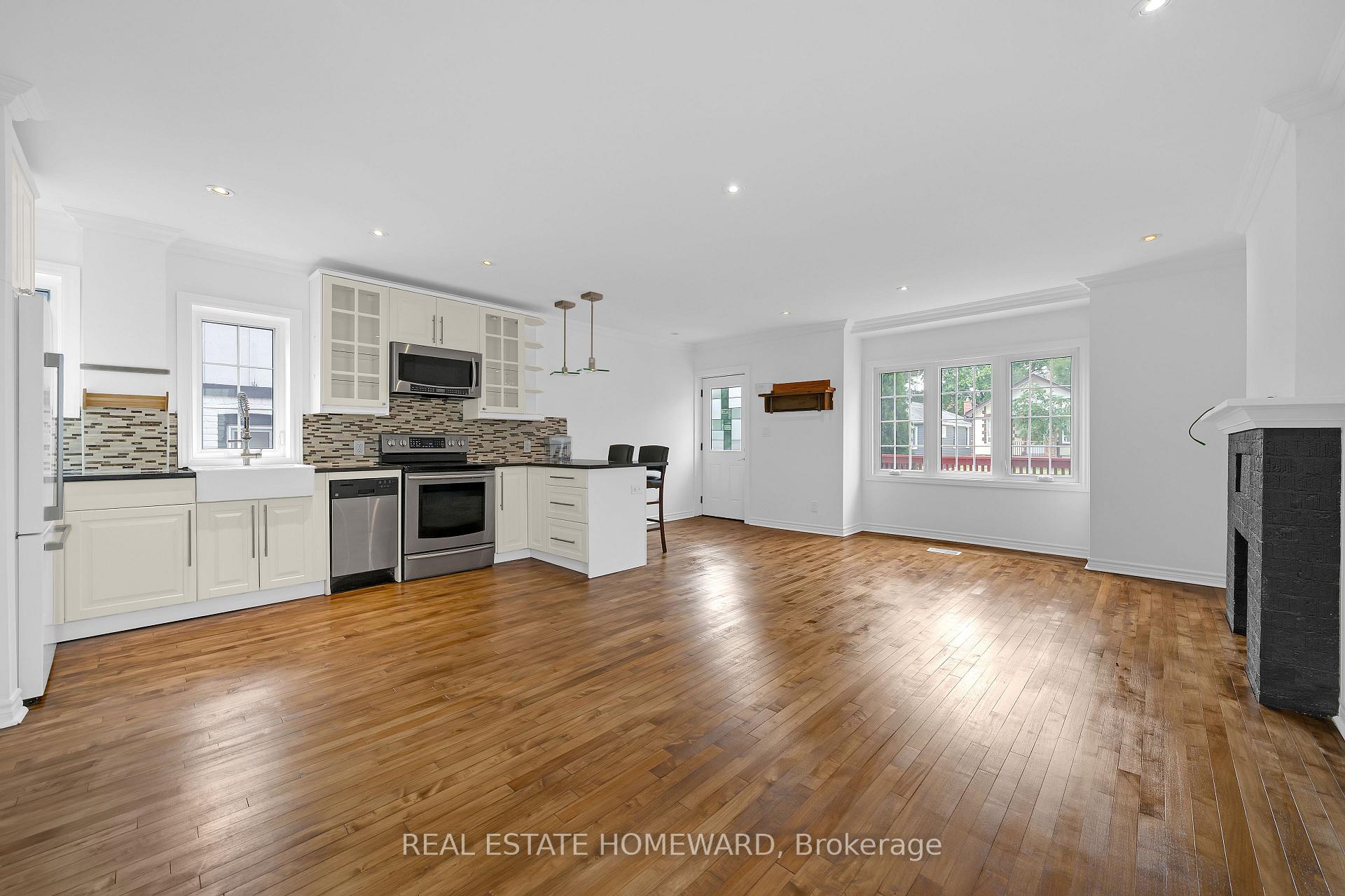 Photo 4 of 57 Valhalla Boulevard, Scarborough, Birchcliffe-Cliffside — HOMEH