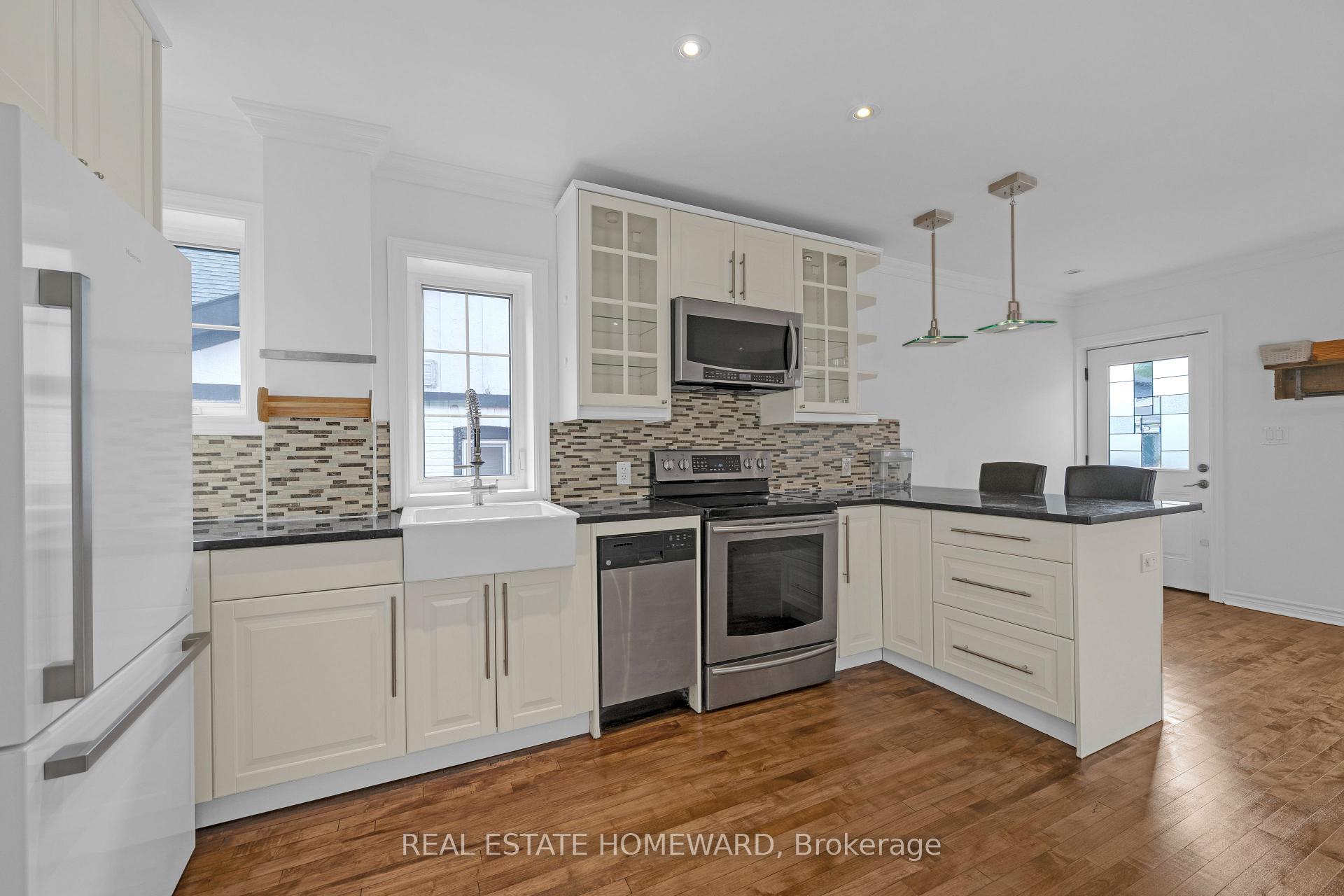 Photo 6 of 57 Valhalla Boulevard, Scarborough, Birchcliffe-Cliffside — HOMEH