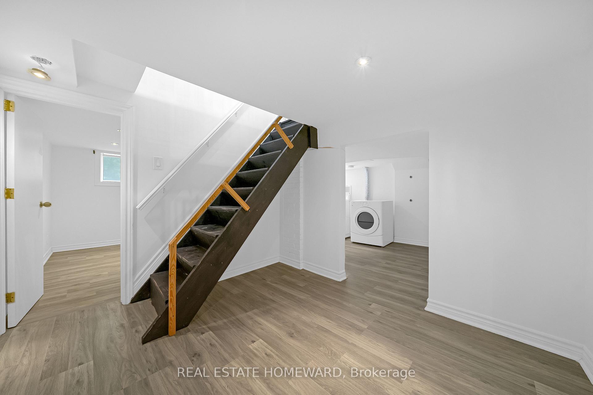 Photo 22 of 57 Valhalla Boulevard, Scarborough, Birchcliffe-Cliffside — HOMEH