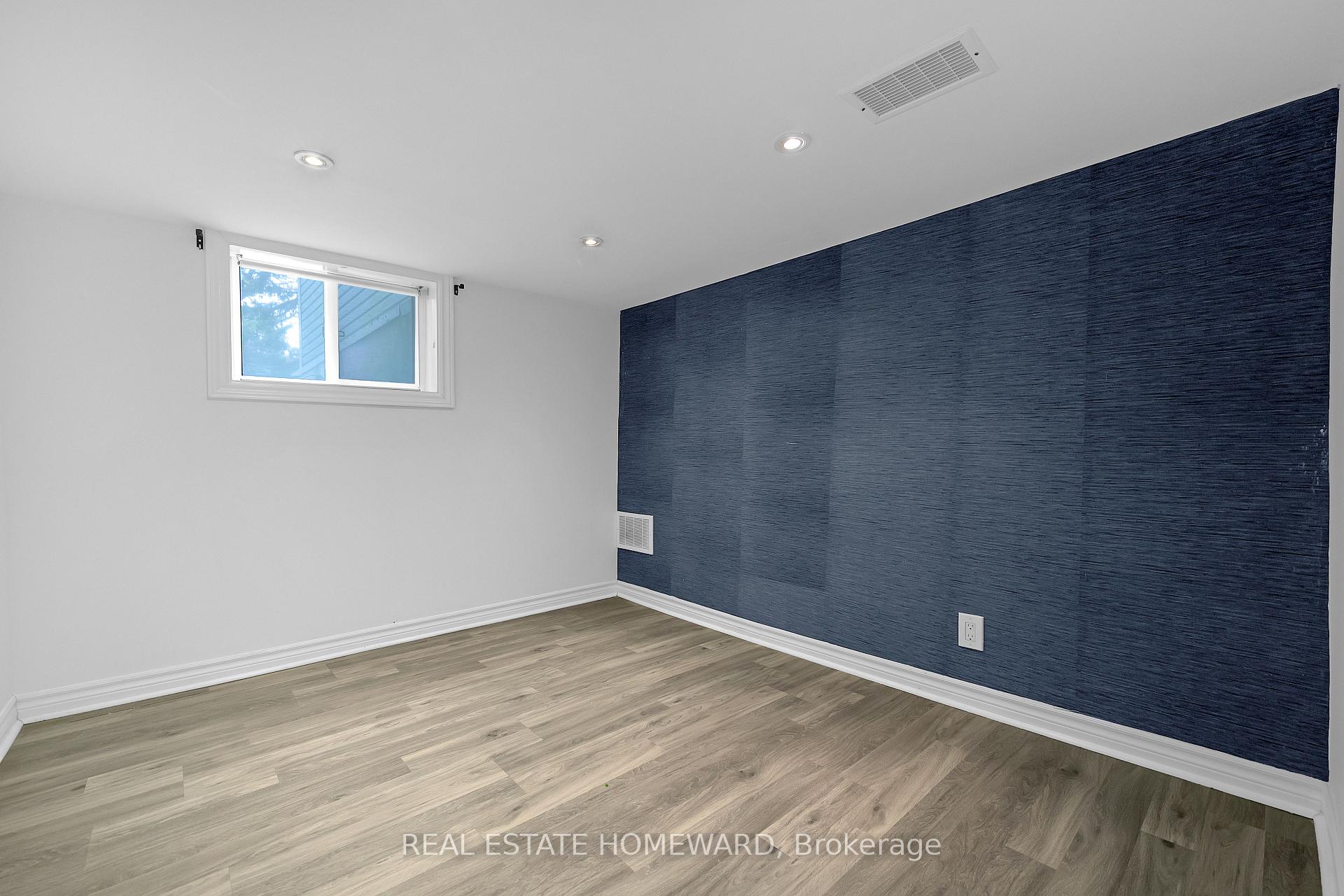 Photo 24 of 57 Valhalla Boulevard, Scarborough, Birchcliffe-Cliffside — HOMEH