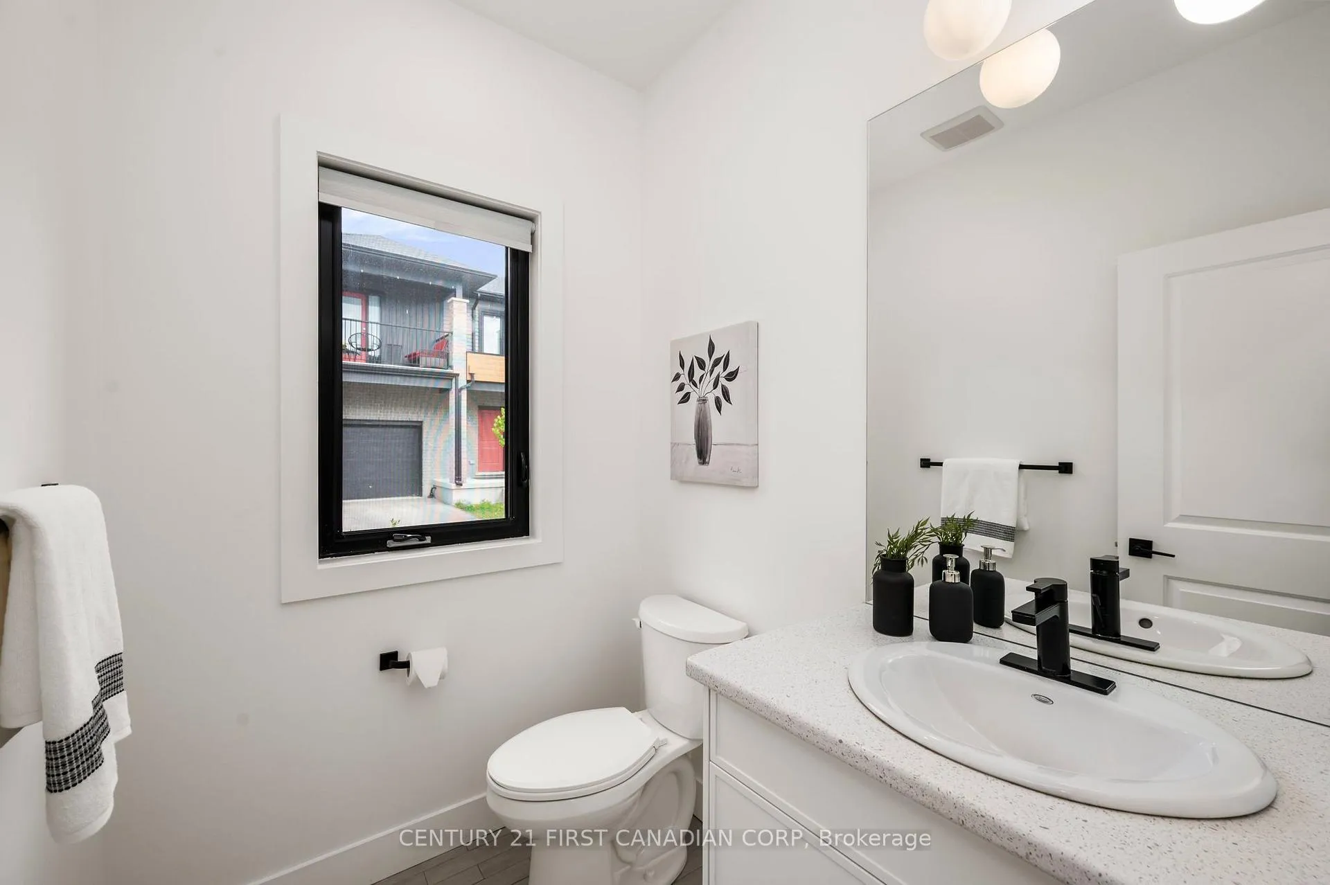 Photo 6 of Unit 33, 1820 Canvas Way, London, North B — HOMEH