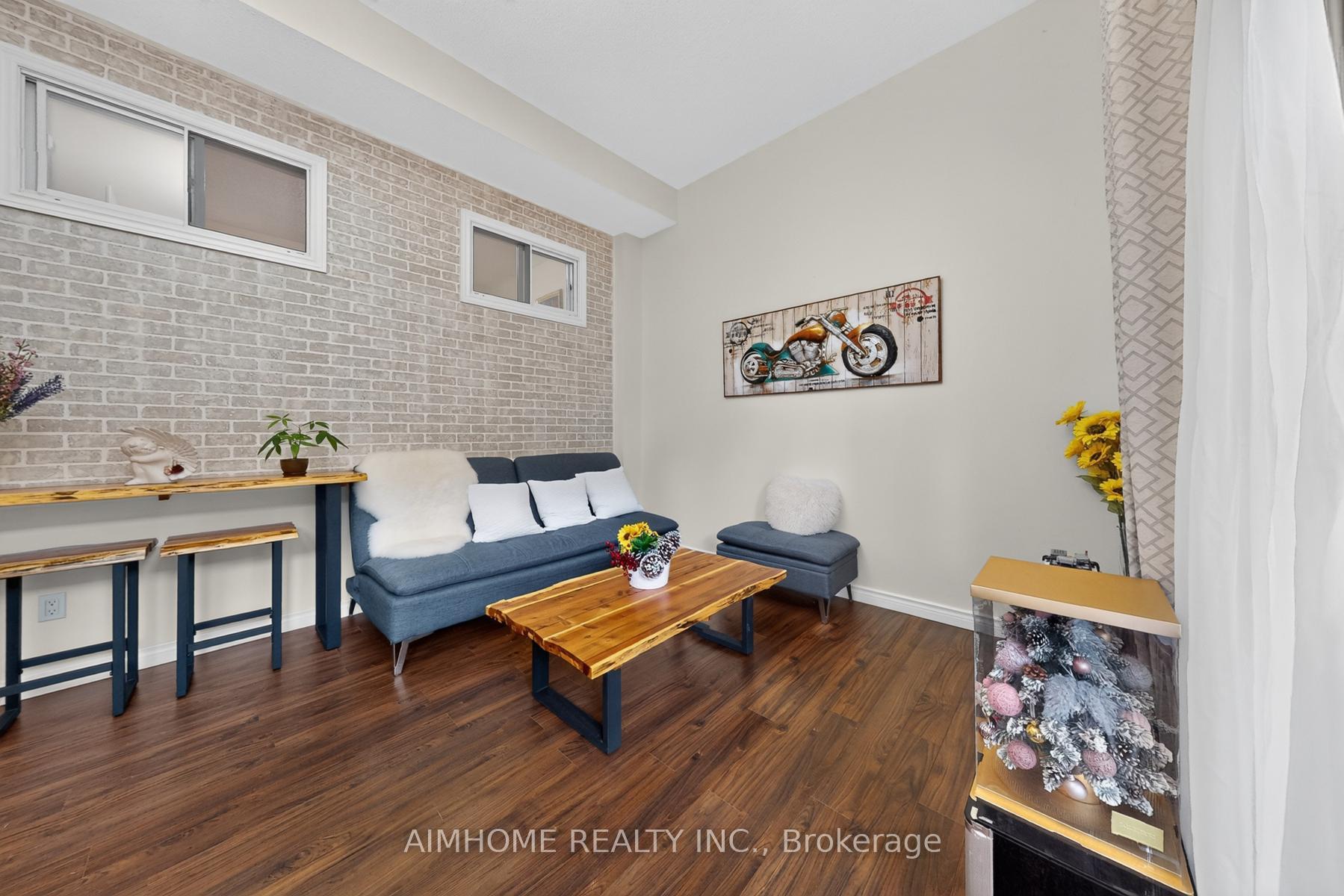 Photo 4 of 85 Song Meadoway, North York, Hillcrest Village — HOMEH