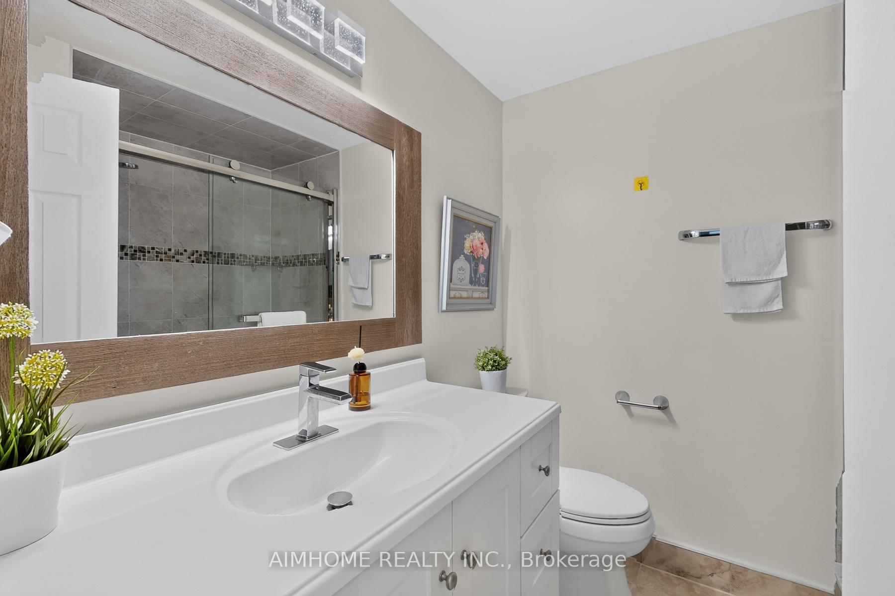Photo 14 of 85 Song Meadoway, North York, Hillcrest Village — HOMEH