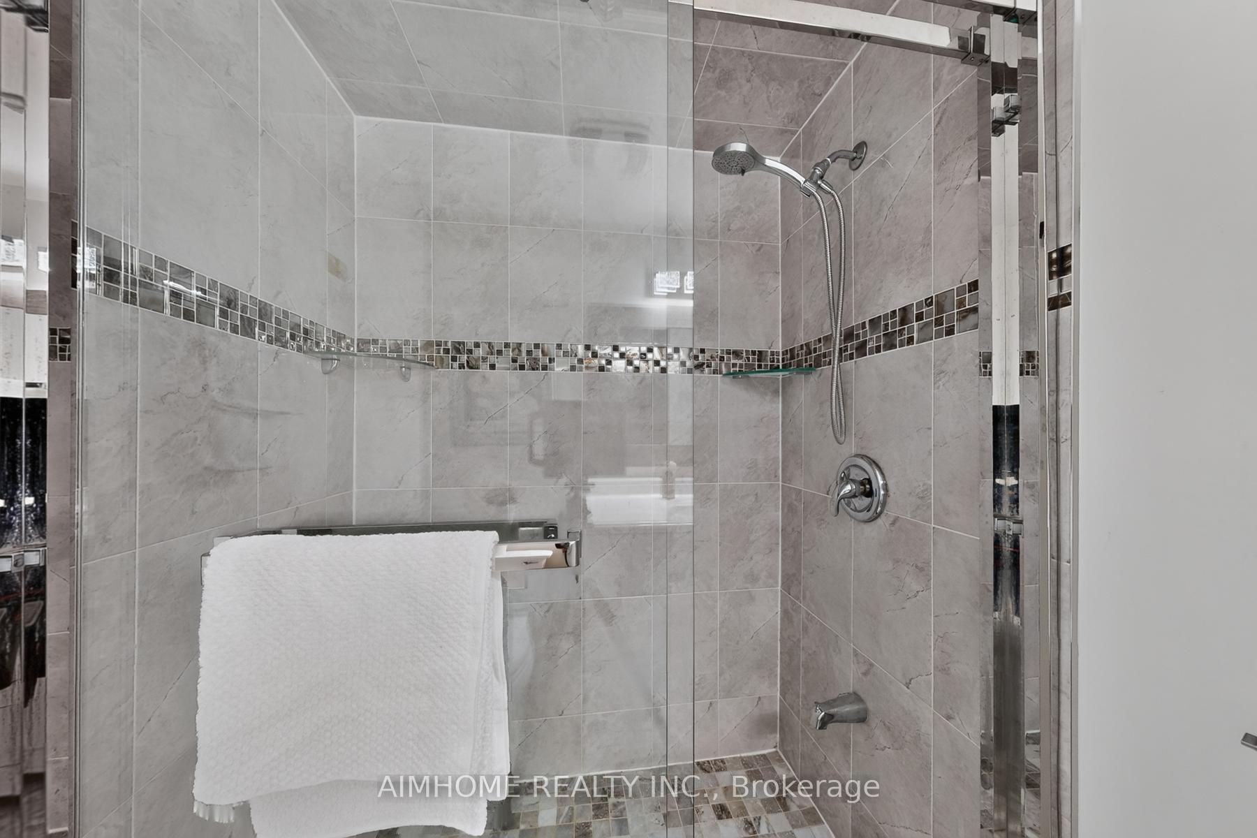 Photo 15 of 85 Song Meadoway, North York, Hillcrest Village — HOMEH