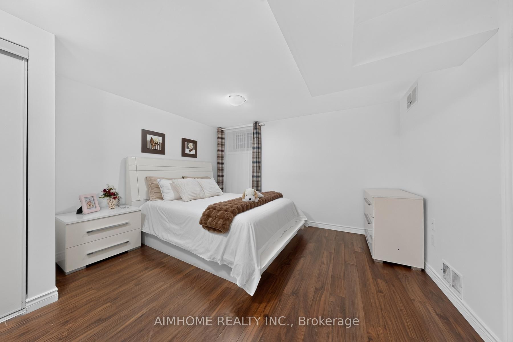 Photo 16 of 85 Song Meadoway, North York, Hillcrest Village — HOMEH