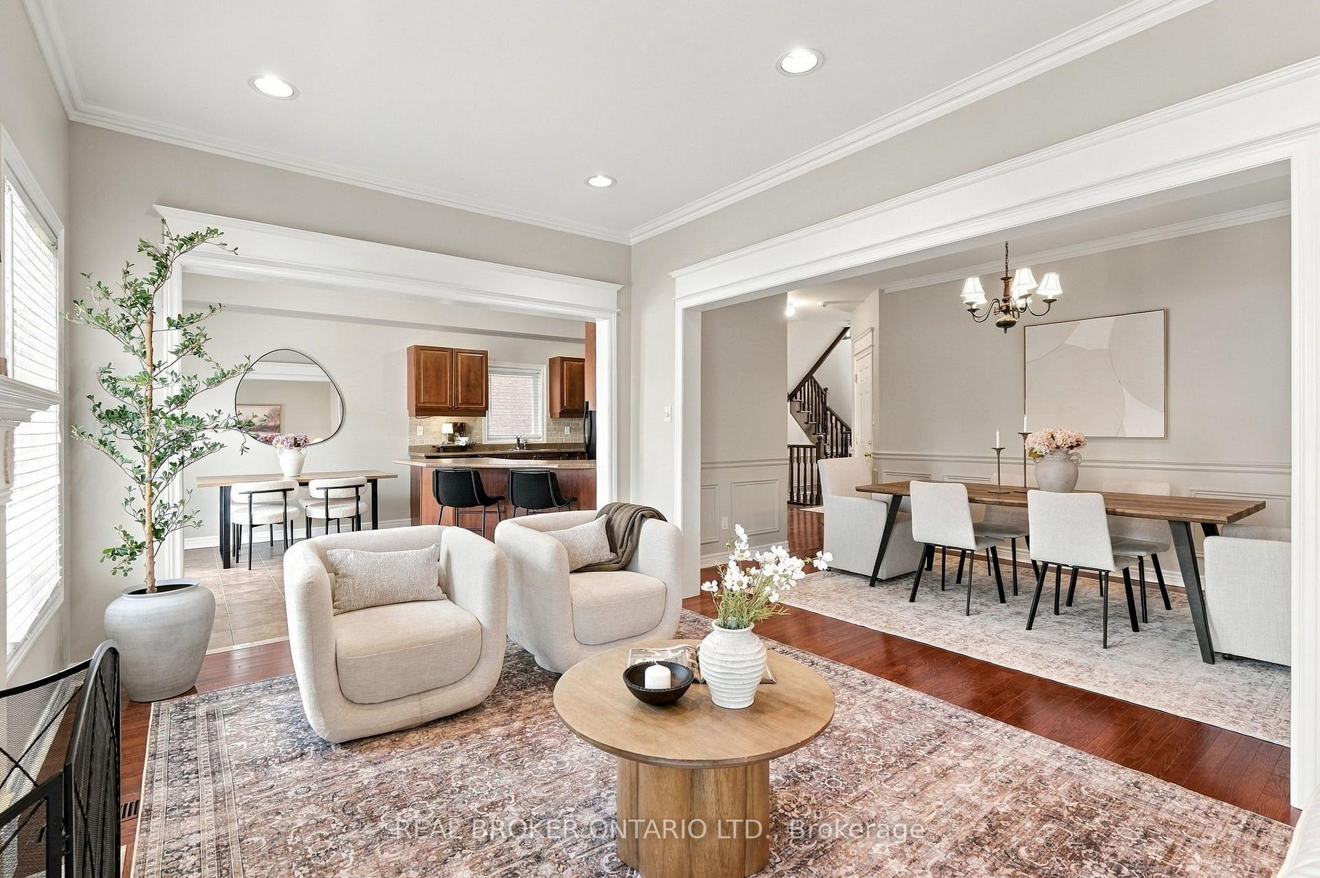 Photo 11 of 621 Society Crescent, Newmarket, Summerhill Estates — HOMEH