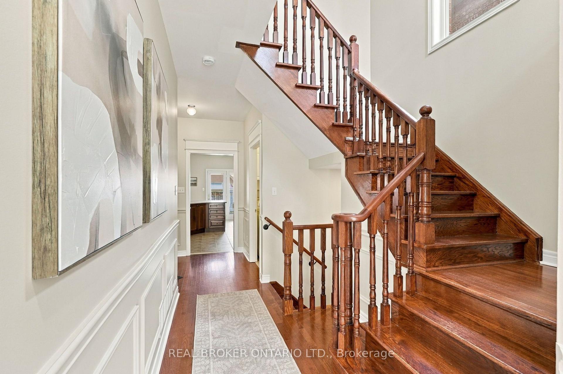 Photo 21 of 621 Society Crescent, Newmarket, Summerhill Estates — HOMEH