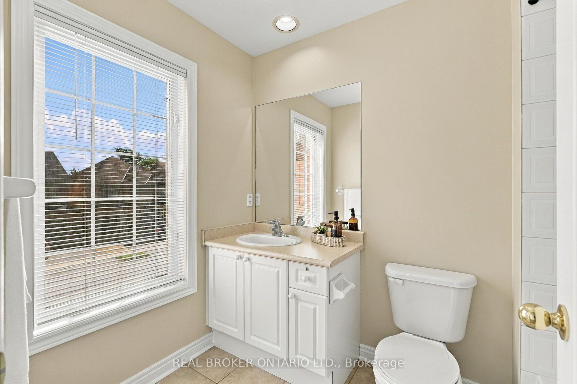 Photo 25 of 621 Society Crescent, Newmarket, Summerhill Estates — HOMEH