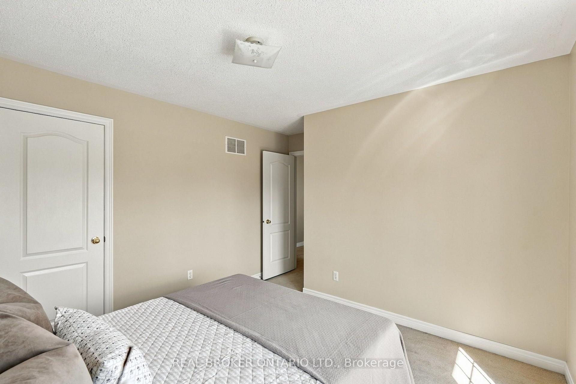 Photo 28 of 621 Society Crescent, Newmarket, Summerhill Estates — HOMEH