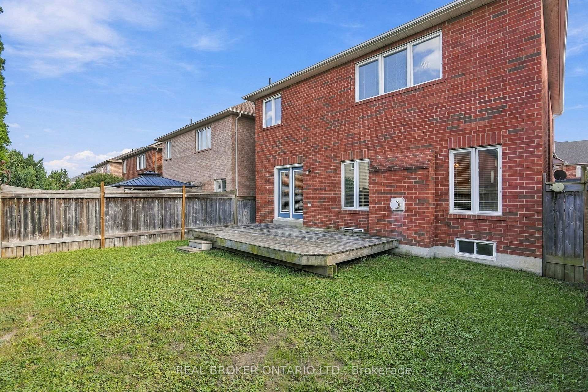 Photo 45 of 621 Society Crescent, Newmarket, Summerhill Estates — HOMEH