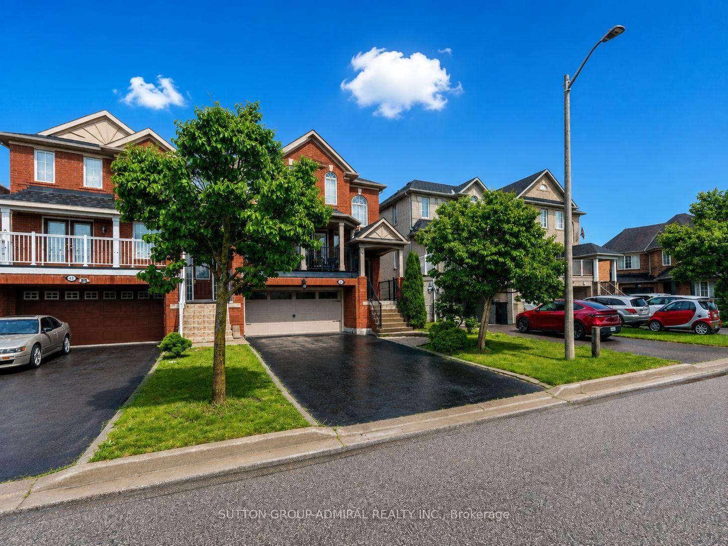 Photo 4 of 43 Mainland Crescent, Vaughan, Vellore Village — HOMEH
